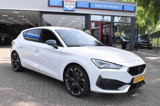 Cupra Leon 1.4 e-Hybrid VZ Business Automaat | Navigatie | Stuurverwarming | 12 mnd BOVAG Garantie | Whatsapp 06-53188999