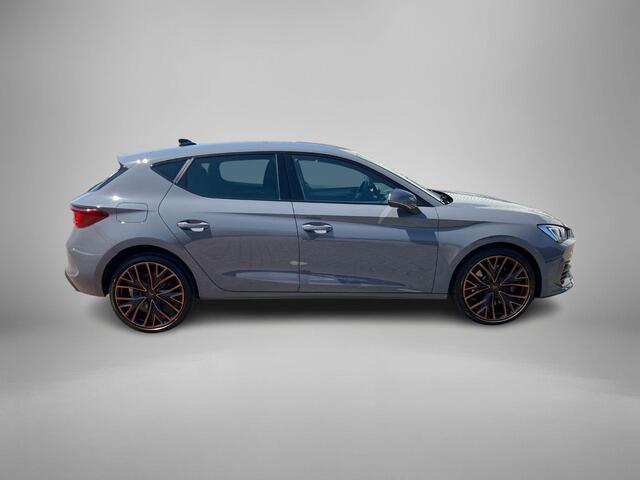 Cupra Leon 1.4e-Hybrid 180kW/245PK VZ · Navigatie · Leder/Stof · Stoel- & stuurverwarming