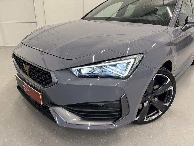 Cupra Leon 1.4 e-Hybrid VZ Copper Edition 25.893KM/PANO/SFEER/LED/ACC/ADAPTIVE-ONDERSTEL/CARPLAY/KEYLESS/KUIPSTOELEN/19"/PRIVACY/GRAPHENGRAU/ABSOLUTE NIEUWSTAAT