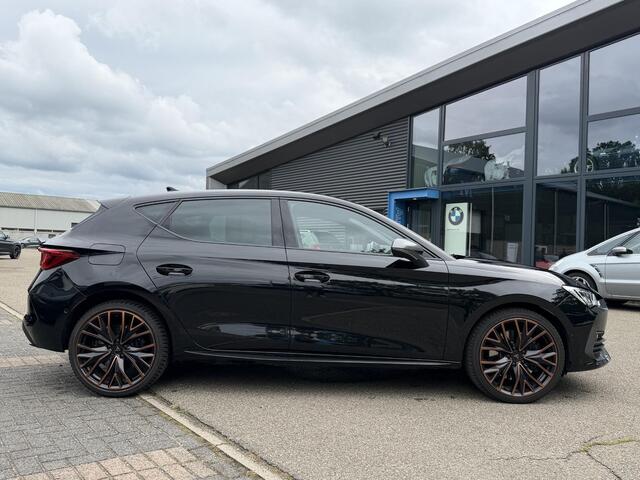 Cupra Leon 1.4 e-Hybrid VZ 245PK PLUG-IN HYBRIDE | 19 INCH | SPORT-KUIPSTOELEN | WINTERPAKKET | KEYLESS | FULL LED MATRIX | RIJASSISTENT-PAKKET XL | RIJKLAAR | 12 MND BOVAG GARANTIE