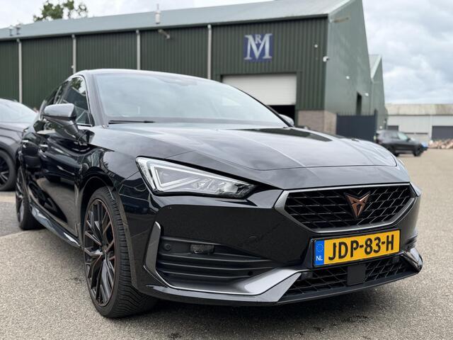 Cupra Leon 1.4 e-Hybrid VZ 245PK PLUG-IN HYBRIDE | 19 INCH | SPORT-KUIPSTOELEN | WINTERPAKKET | KEYLESS | FULL LED MATRIX | RIJASSISTENT-PAKKET XL | RIJKLAAR | 12 MND BOVAG GARANTIE