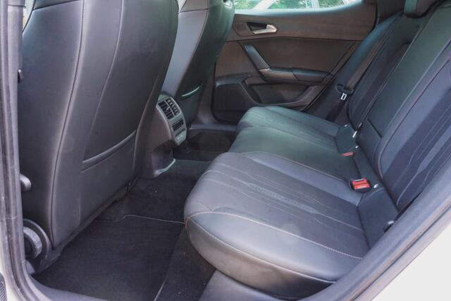 Cupra Leon 1.4 e-Hybrid VZ Business Trekhaak/Navi! 95% SoH