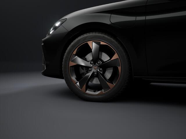 Cupra Leon 1.5 TSI e-Hybrid Business Panorama Dak - Elektrisch Verstelbare Bestuurdersstoel - Sennheiser Audio
