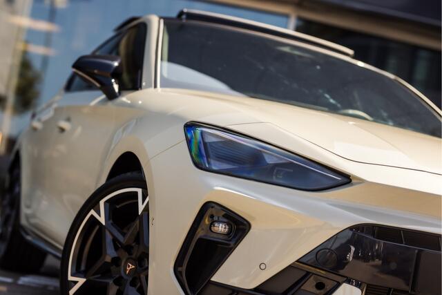 Cupra Leon 1.5 TSI e-Hybrid VZ Performance Panorama Dak - Sennheiser Audio - Elektrisch Verstelbare Bestuurdersstoel