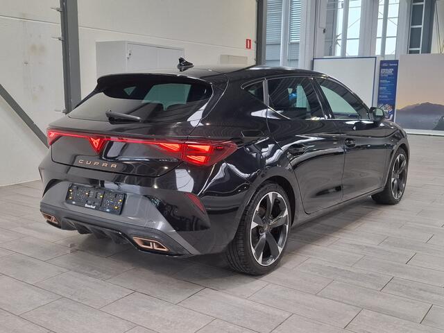 Cupra Leon 1.5 TSI e-Hybrid 204pk Business | Stoel- en stuurwiel verwarming | Adapt. Cruise | FACELIFT | 1/2 leer | Fabrieksgarantie t/m 05-2029 |