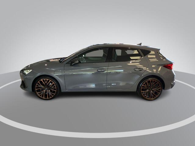 Cupra Leon 1.4e-Hybrid 180kW/245PK VZ · Navigatie · Leder/Stof · Stoel- & stuurverwarming