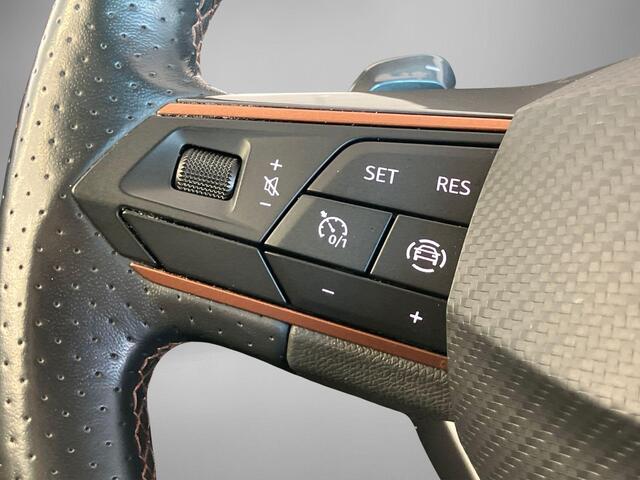 Cupra Leon 1.4e-Hybrid 180kW/245PK VZ · Navigatie · Leder/Stof · Stoel- & stuurverwarming