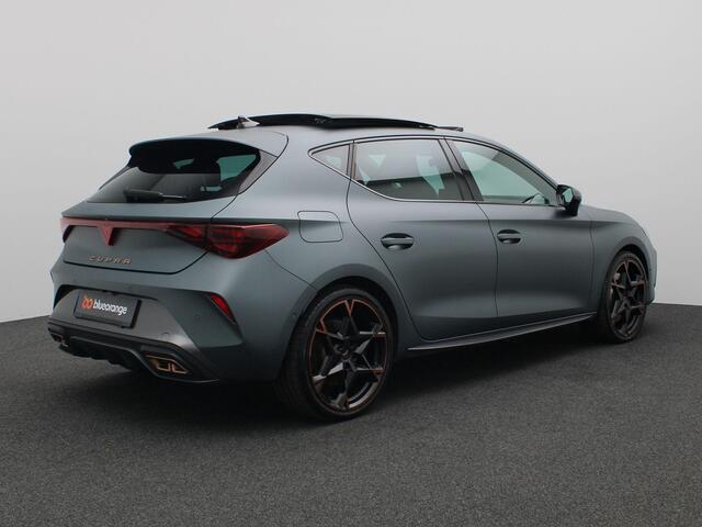 Cupra Leon 1.5 TSI e-Hybrid VZ Extreme 272 PK Panorama Dak, Memorystoel, Sennheiser, Matrix Led, Navigatie Groot Scherm, 19" Polar Copper, Keyless, Dodehoek Detectie