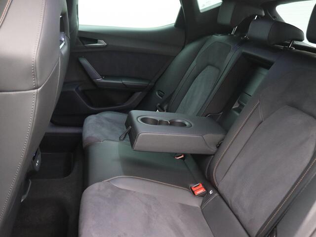Cupra Leon 1.5 TSI e-Hybrid VZ Extreme 272 PK Panorama Dak, Memorystoel, Sennheiser, Matrix Led, Navigatie Groot Scherm, 19" Polar Copper, Keyless, Dodehoek Detectie