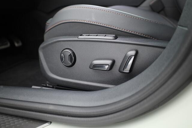 Cupra Leon 1.5 TSI 272 PK e-Hybrid VZ Performance " Taiga Grey " | Adapt. Cruise | CarPlay | Keyless | Stoel-Stuurverw. | Navi | Memory | Camera | Sennheiser |