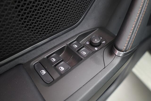 Cupra Leon 1.5 TSI 272 PK e-Hybrid VZ Performance " Taiga Grey " | Adapt. Cruise | CarPlay | Keyless | Stoel-Stuurverw. | Navi | Memory | Camera | Sennheiser |