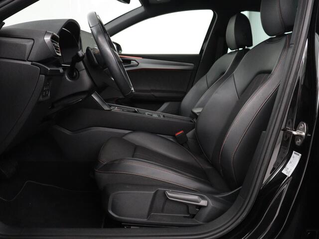 Cupra Leon 1.5 eTSI Business Edition | Half leder | Stuur/stoel verwarming | Adaptive cruise | Lane assist | Carplay | Sfeerverlichting | Virtueel dashboard | Park assist | Climate control