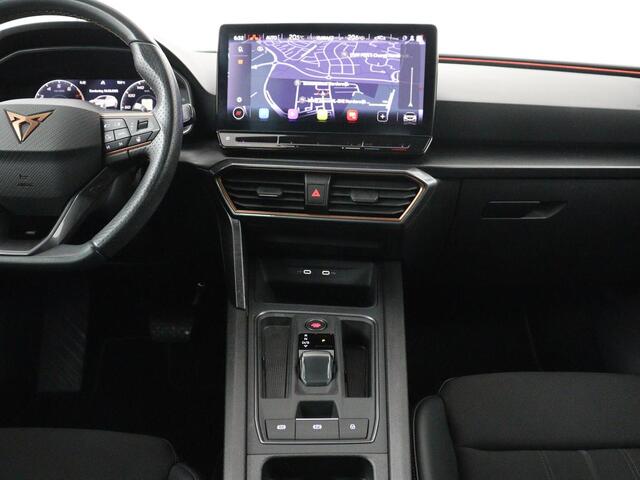 Cupra Leon 1.5 eTSI Business Edition | Half leder | Stuur/stoel verwarming | Adaptive cruise | Lane assist | Carplay | Sfeerverlichting | Virtueel dashboard | Park assist | Climate control
