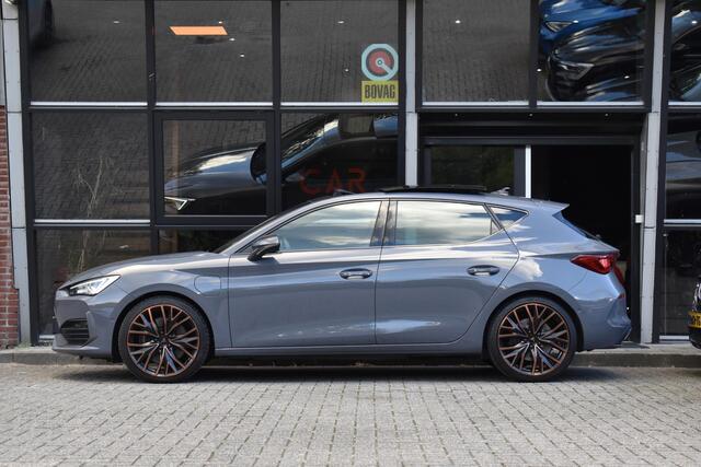 Cupra Leon 1.4 e-Hybrid VZ Copper Edition 245PK Pano Memory Camera Lane Acc