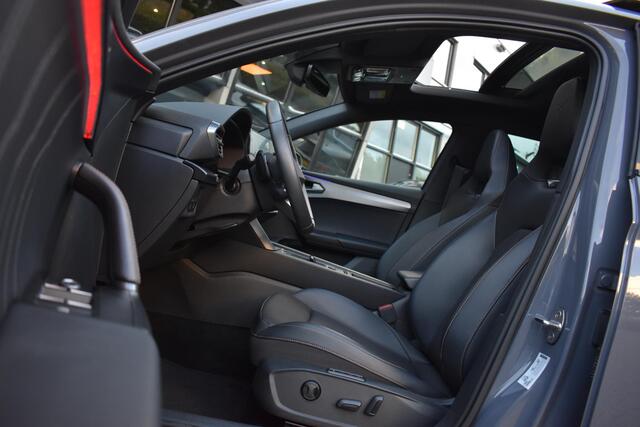 Cupra Leon 1.4 e-Hybrid VZ Copper Edition 245PK Pano Memory Camera Lane Acc
