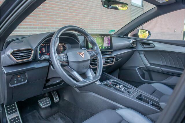 Cupra Leon 1.4 e-Hybrid 245pk VZ, Panoramadak, Carplay, Stoel & Stuurverwarming, Camera, Adaptive Cruise, Keyless.