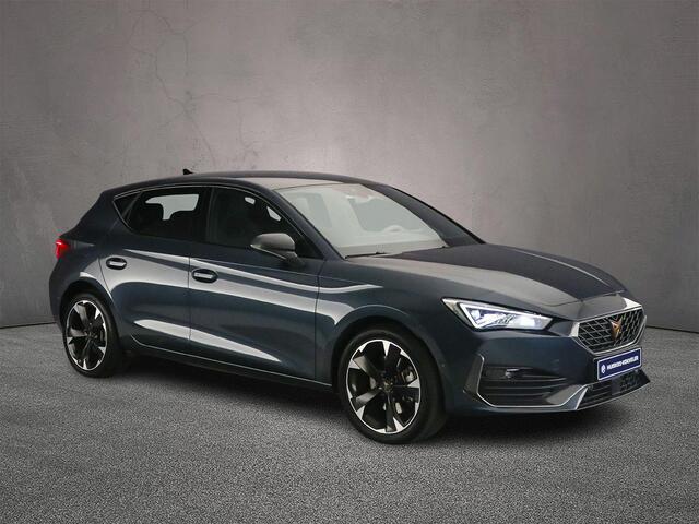 Cupra Leon Business 1.4 TSI eHybrid 204pk DSG Automaat Adaptive cruise control, Achteruitrijcamera, Navigatie, Stoelverwarming, LED koplampen, Stuurwiel verwarmd
