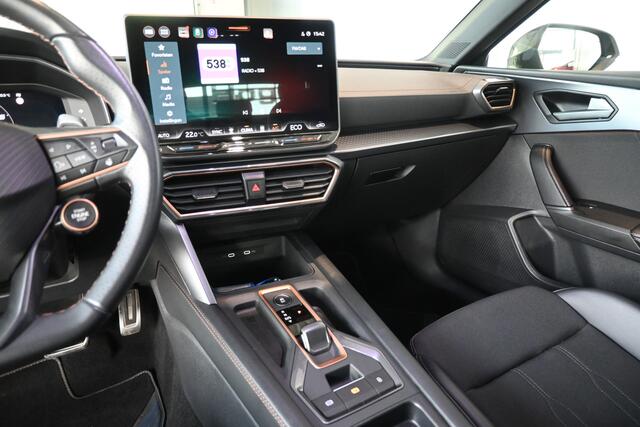 Cupra Leon 1.5 TSI e-Hybrid Business PHEV EDGE pakket LED Matrix Sfeer pakket ACC Groot scherm Inruil mogelijk