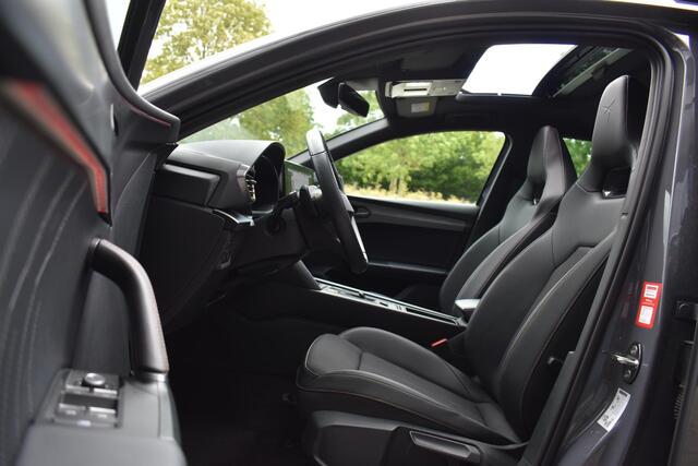 Cupra Leon 1.4 e-Hybrid VZ Business Pano Keyless Lane Camera