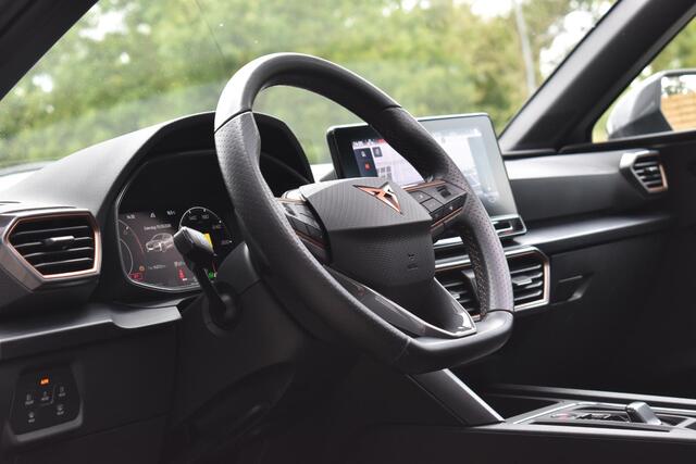 Cupra Leon 1.4 e-Hybrid VZ Business Pano Keyless Lane Camera
