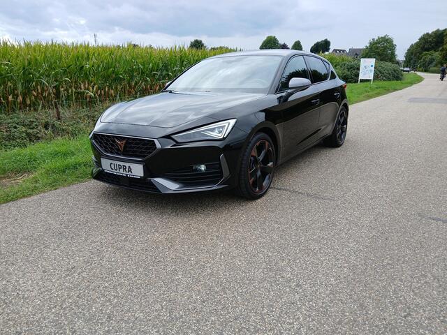 Cupra Leon 1.5 eTSI Business Edition Plus + Beats audio + 19 inch!