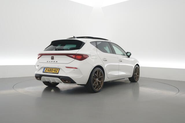 Cupra Leon 1.4 e-Hybrid VZ Performance | Rijklaar!! | 245 pk | Pano | Dig. Cockpit | Cruise Control | PDC A | Keyless | Stoel- Stuurverw. |