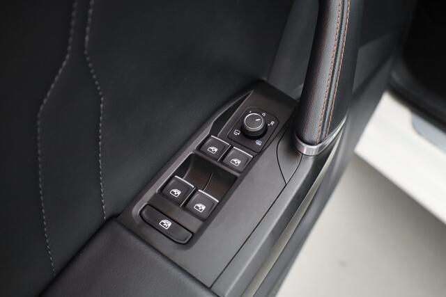 Cupra Leon 1.4 e-Hybrid VZ Performance | Rijklaar!! | 245 pk | Pano | Dig. Cockpit | Cruise Control | PDC A | Keyless | Stoel- Stuurverw. |