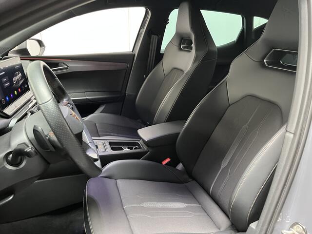 Cupra Leon 1.4 e-Hybrid VZ Performance / AUTOMAAT/ 245 PK/ PARK.SENSOREN V+A/ CAMERA/ ACC/ STUUR+STOELVERWARM./ DODEHOEK/ KEYLESS/ DIGITAL DASH/ RIJ-MODI/ NAVI/ DAB/ CLIMA/ LED/ 19'' LMV