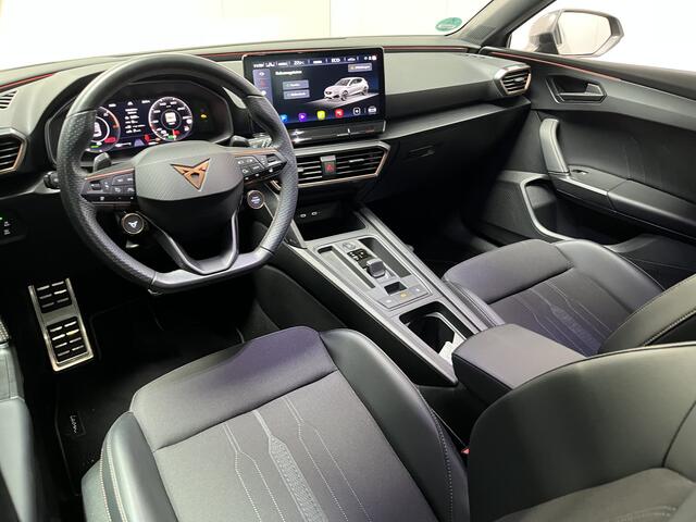 Cupra Leon 1.4 e-Hybrid VZ Performance / AUTOMAAT/ 245 PK/ PARK.SENSOREN V+A/ CAMERA/ ACC/ STUUR+STOELVERWARM./ DODEHOEK/ KEYLESS/ DIGITAL DASH/ RIJ-MODI/ NAVI/ DAB/ CLIMA/ LED/ 19'' LMV