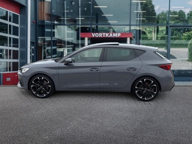 Cupra Leon 1.4 TSI eHYBRID VZ PANO-DAK/CAMERA/CRUISE/STOEL+STUURVERW/CARPLAY