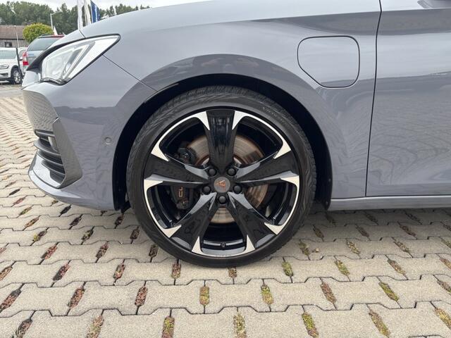 Cupra Leon 1.4 TSI eHYBRID VZ PANO-DAK/CAMERA/CRUISE/STOEL+STUURVERW/CARPLAY