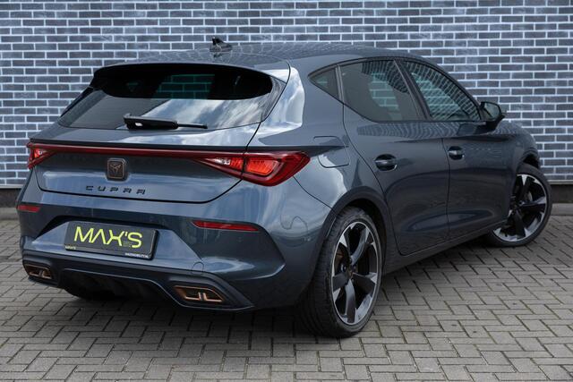 Cupra Leon 1.4 e-Hybrid Business | Cruise Control Adaptief | Stoelverwarming | Parkeersensoren | LED Koplampen | Virtual Cockpit | Navigatie | Apple Carplay | Android Auto | Keyless Entry | Lichtmetalen Velgen 18 inch | Plug-in Hybrid (PHEV)