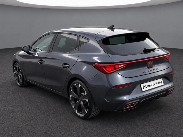 Cupra Leon 1.4TSIeHybrid 180kW/245PK PHEV VZ · Leder/Stof · Apple/Android Car Play · Stoel- & stuurverwarming ·