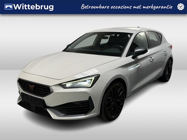 Cupra Leon 1.4 e-Hybrid VZ Performance / AUTOMAAT/ 245 PK/ PARK.SENSOR.V+A/ CAMERA/ ACC/ STUUR+STOELVERWARM./ KEYLESS/ RIJ-MODI/ DIGITAL DASH/ NAVI/ CLIMA/ LED