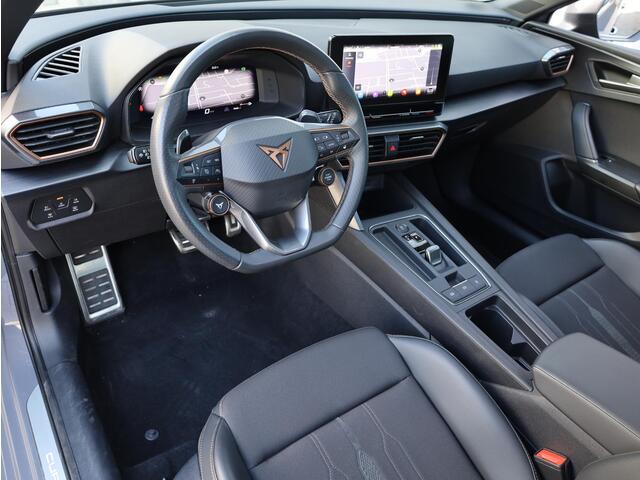 Cupra Leon Sportstourer 1.4 e-Hybrid 245PK | Panodak | Keyless | Camera | Carplay | Dodehoek | Adaptive Cruise | 19"Inch |