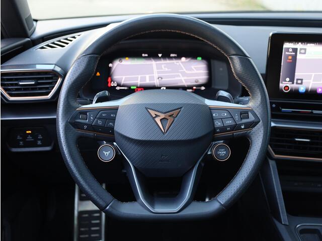 Cupra Leon Sportstourer 1.4 e-Hybrid 245PK | Panodak | Keyless | Camera | Carplay | Dodehoek | Adaptive Cruise | 19"Inch |