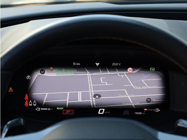 Cupra Leon Sportstourer 1.4 e-Hybrid 245PK | Panodak | Keyless | Camera | Carplay | Dodehoek | Adaptive Cruise | 19"Inch |