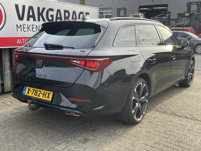 Cupra Leon Sportstourer 1.4 e-Hybrid VZ Adrenaline 19"/Trekhaak/Stoel + stuurverwarming/Keyless/Adaptieve cruise/Apple Carplay & Android Auto/PDC