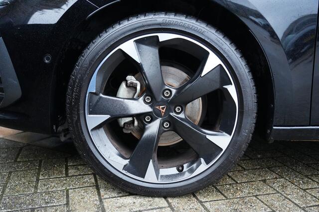 Cupra Leon Sportstourer 1.5 eTSI Business Edition Plus 150pk Panoramadak/Camera/BeatsAudio