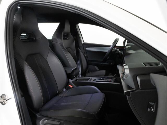 Cupra Leon Sportstourer 1.4 e-Hybrid 204pk | Stuurwielverwarming | Dynamic chassis control | Parkeersensoren | Cruise control |