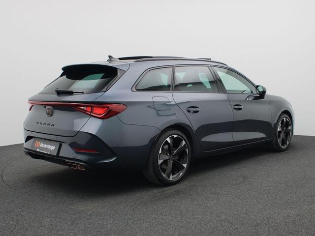Cupra Leon Sportstourer 1.4 e-Hybrid Business 204PK DSG Pano-Schuifdak, Adaptieve Cruise Controle, Achteruitrijcamera, Navi, Keyless, Stoel-Stuurverwarming, Elektr. Achterklep, 18" LM Velgen