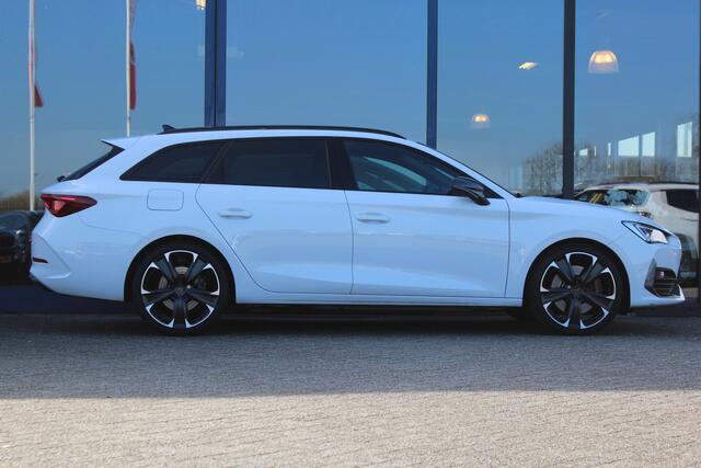 Cupra Leon Sportstourer 1.4 e-Hybrid 245pk Adrenaline ACC CARPLAY WINTERPAKKET NAVI 19''