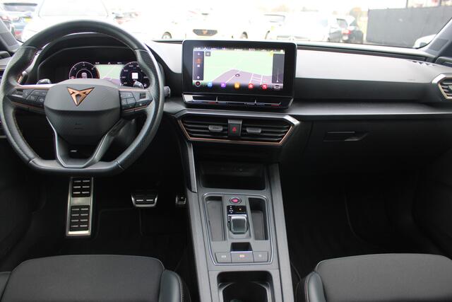 Cupra Leon Sportstourer 1.4 e-Hybrid 245pk Adrenaline ACC CARPLAY WINTERPAKKET NAVI 19''