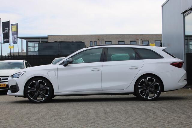 Cupra Leon Sportstourer 1.4 e-Hybrid 245pk Adrenaline ACC CARPLAY WINTERPAKKET NAVI 19''
