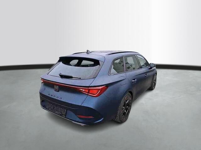 Cupra Leon Sportstourer 1.4 TSI eHybrid 245pk PHEV VZ / Panoramadak / Matte Petrol / Adaptive Cruise / Wordt Verwacht