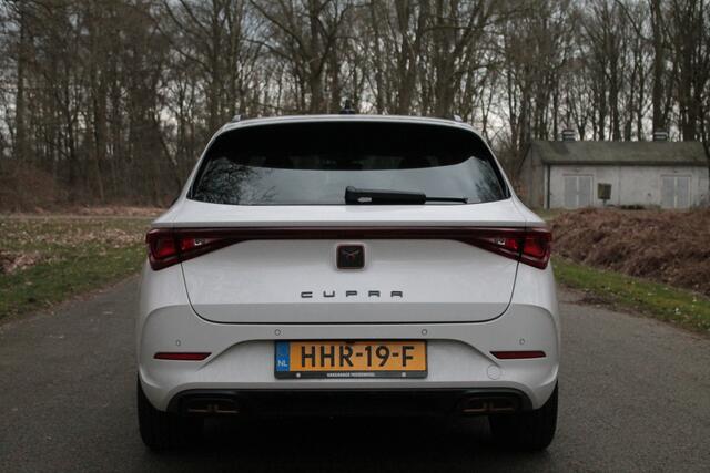 Cupra Leon Sportstourer 1.4 e-Hybrid 245 VZ Performance | Trekhaak | Camera