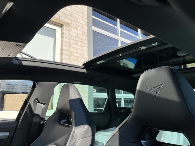 Cupra Leon Sportstourer 1.4 e-Hybrid VZ Performance / AUTOMAAT/ 245PK/ PANO/ 19" LMV/ KEYLESS/ NAVI/ RIJ-MODI/ BLUETOOTH/ STOEL-STUUR VERWARM./ PARK. SENSOREN + CAMERA/ DAB/ ADAPT. CRUISE/ MATRIX/ CLIMA