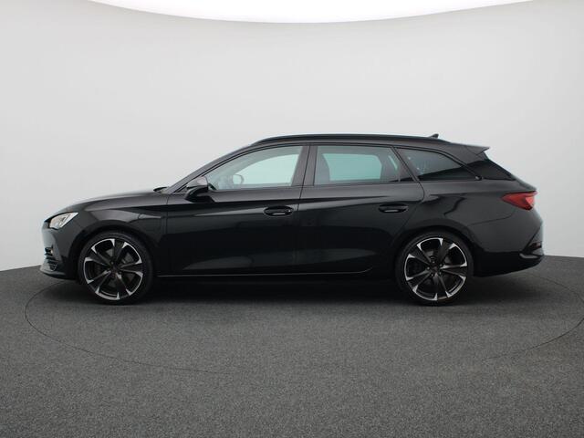 Cupra Leon Sportstourer 1.4 e-Hybrid 245 PK DSG full led, adaptive cruise, elek. bedienbare voorstoel met geheugen, stuur-stoelverwarming, keyless, 19" lichtmetaal