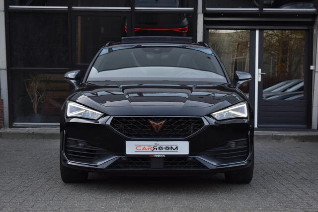 Cupra Leon Sportstourer 2.0 TSI 4DRIVE Pano 310Pk BBD Lane ACC
