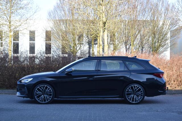 Cupra Leon Sportstourer 2.0 TSI 4DRIVE Pano 310Pk BBD Lane ACC